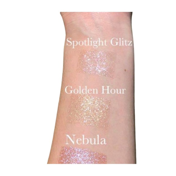 ARTIST COUTURE Spotlight Glitz Diamond Lights Finisher Highlighter Pink Silver - Picture 3 of 11